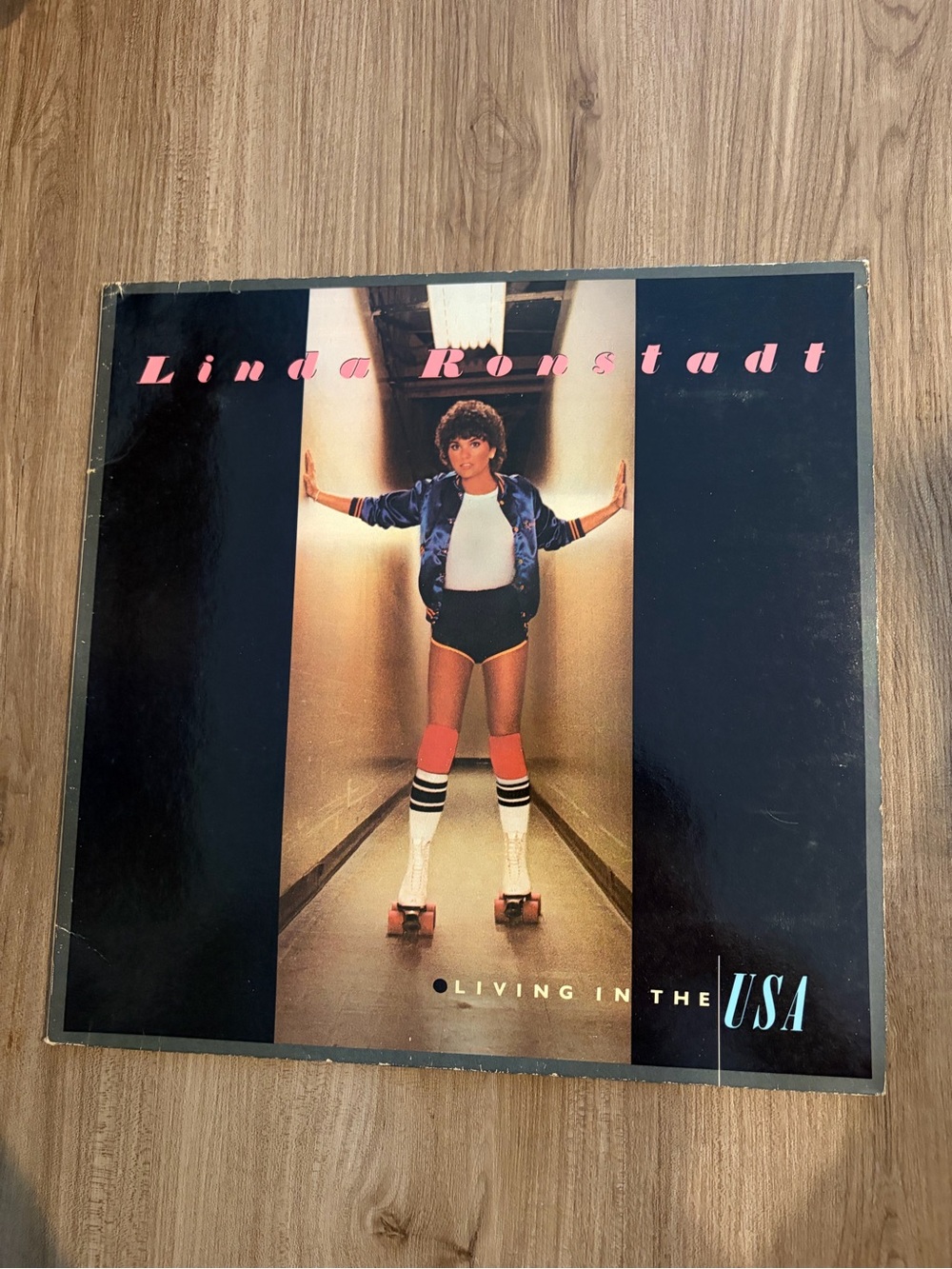 Linda Ronstadt Living in the USA Vinyl LP original pressing vintage roller skate